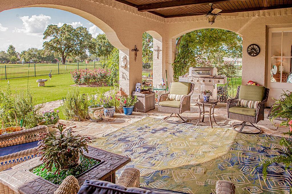 HIDEAWAY LAKE - Residential