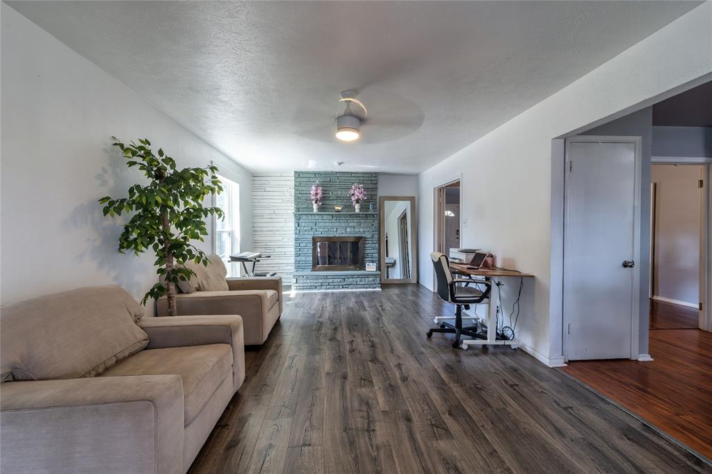 Glen Hills 02 01 - Residential