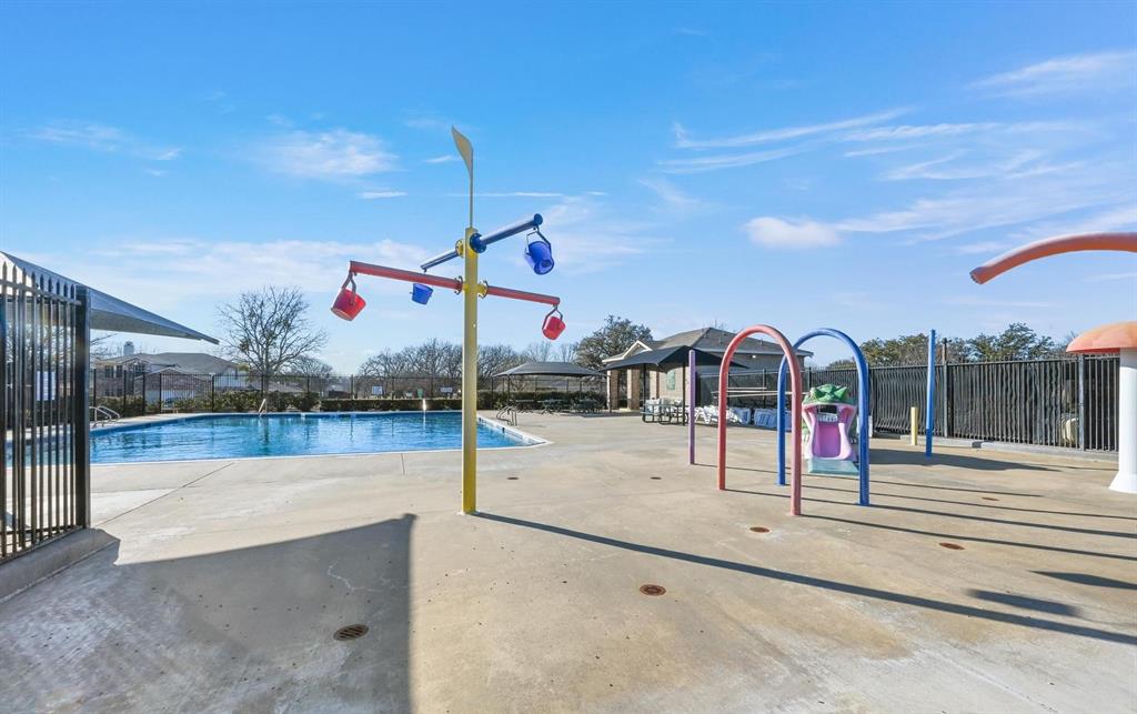 Denton, Texas 76210, United States, 4 Bedrooms Bedrooms, ,3 BathroomsBathrooms,Residential,Pending,17269