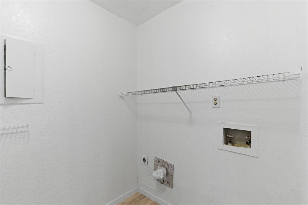 Creekbend Condo Ph 01-06 - Residential