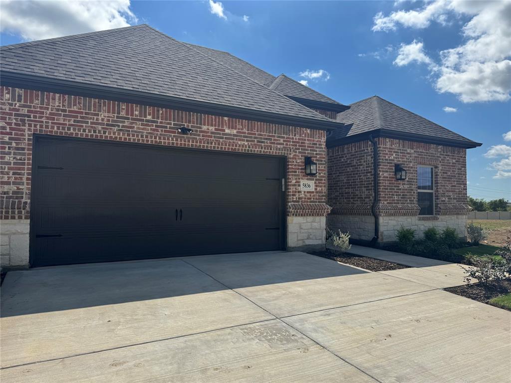 5836 Fresco Drive