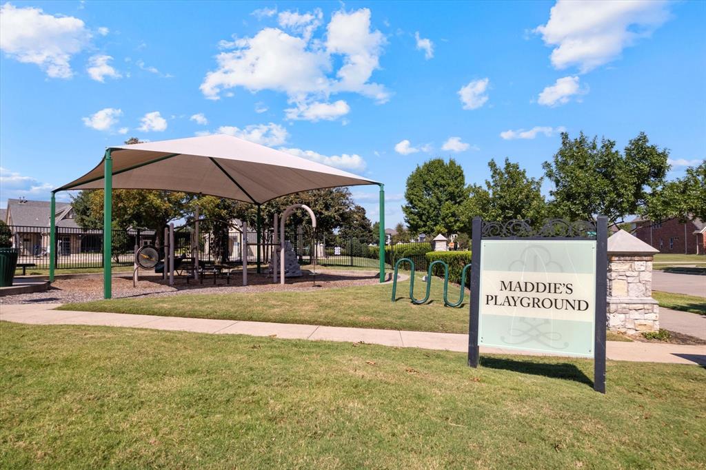 Richwoods Ph Three - Residential