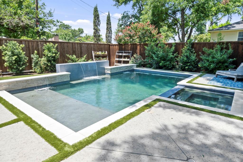 White Rock North - Residential