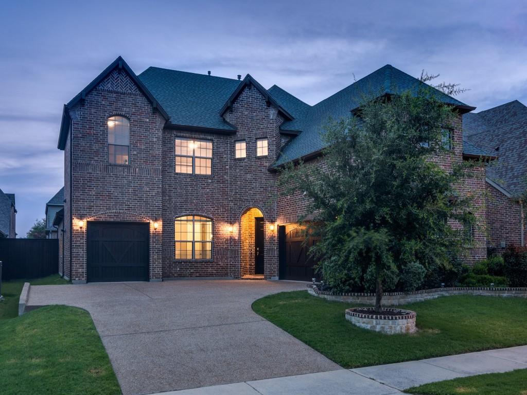 3323 Royal Ridge Drive
