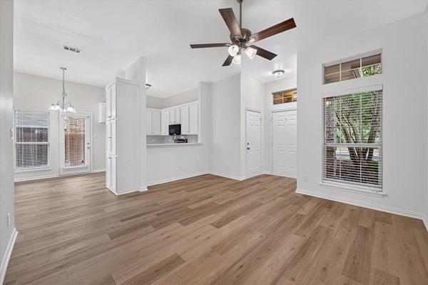4127 SPRING MEADOW LN, FLOWER MOUND, TX 75028 - Image ea0e379a2519d30213fd80c2a083c98b/2575187786
