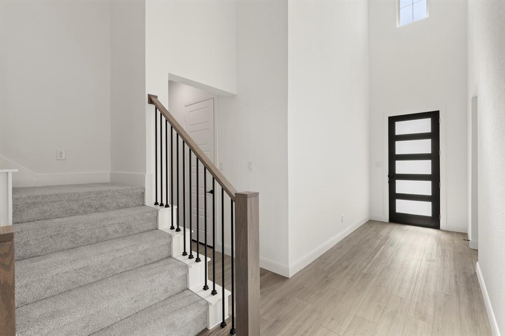 5313 Archeron Avenue