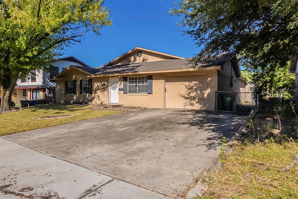 807 Ross Lane