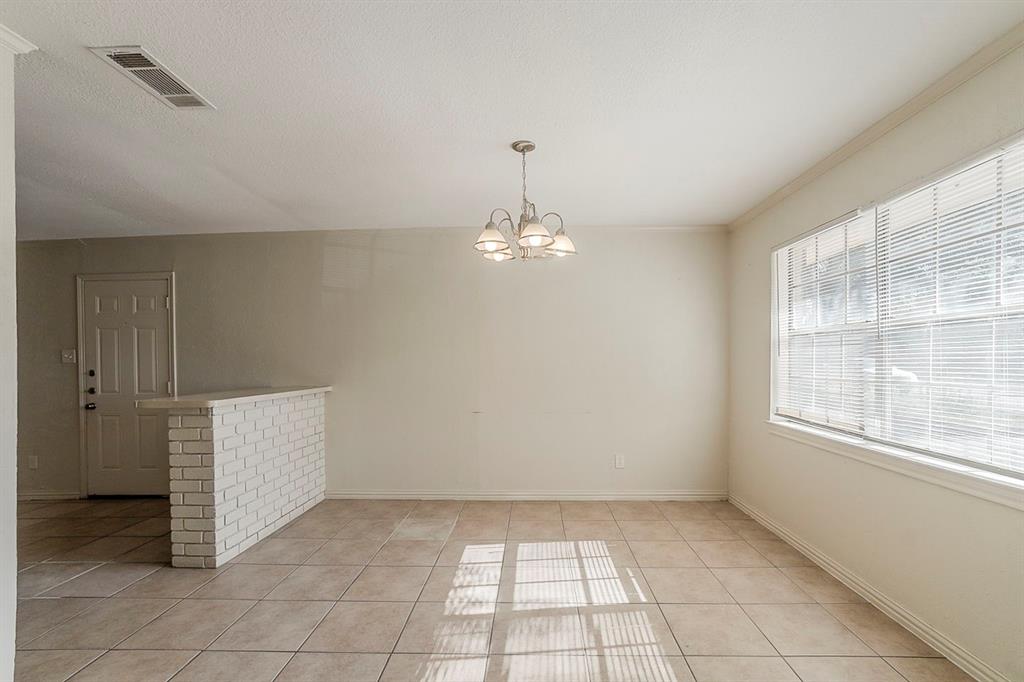 807 Ross Lane