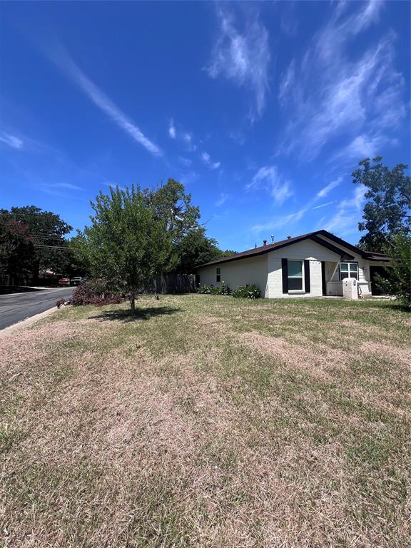 1927 Holcomb Road