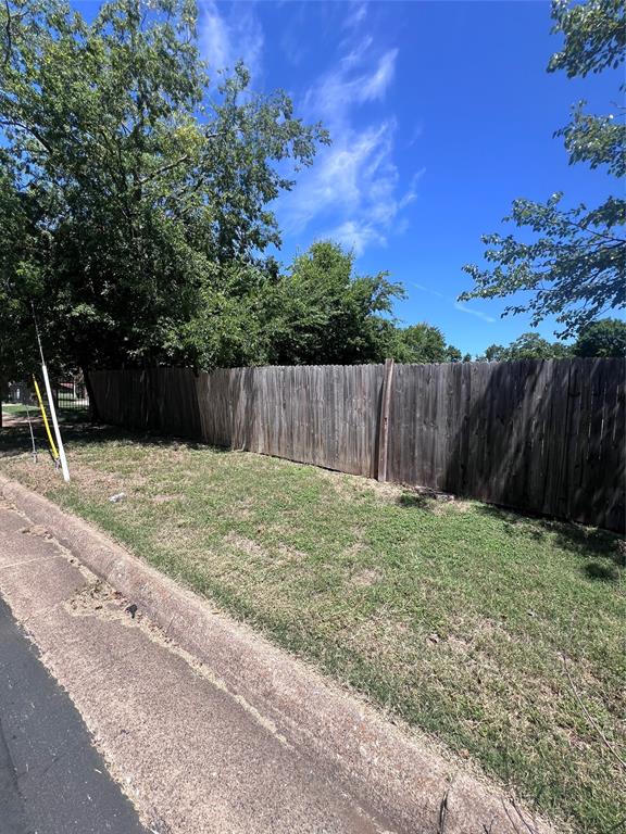 1927 Holcomb Road