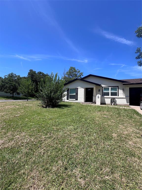 1927 Holcomb Road