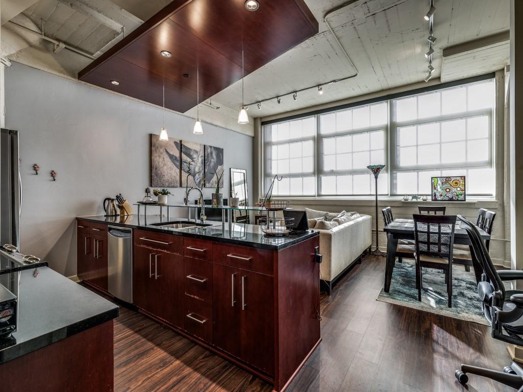 2600 W 7th Street W 2626