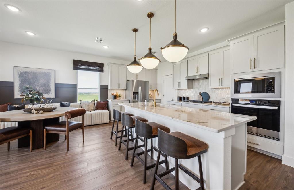 1721 Red Bud Trail