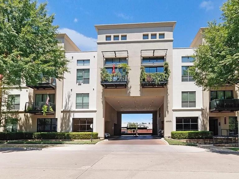 4605 Cedar Springs Road 205