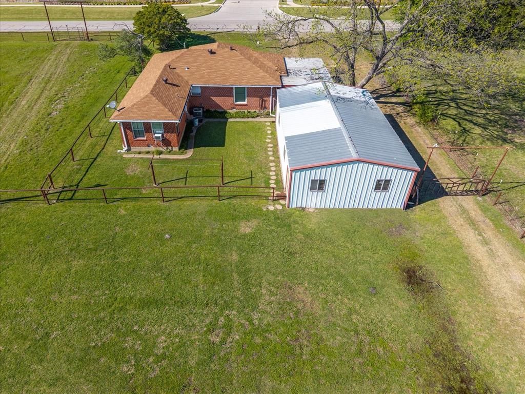 Photo of 420 Barnes Bridge Road, Sunnyvale, TX 75182 (MLS # 21234935)