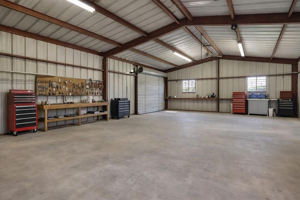 Photo of 420 Barnes Bridge Road, Sunnyvale, TX 75182 (MLS # 21234935)