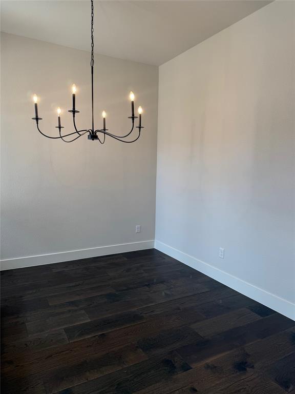 8028 Thomas Crossing