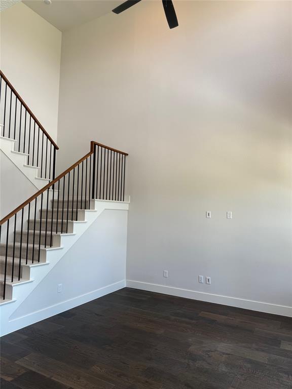 8028 Thomas Crossing