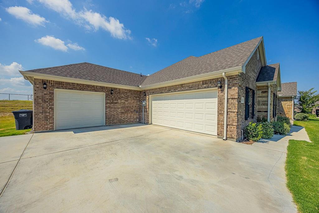105 Kathy Stevens Avenue