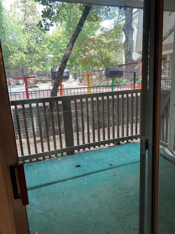 Dallas, Texas 75219, United States, 2 Bedrooms Bedrooms, ,1 BathroomBathrooms,Residential,Active,170206