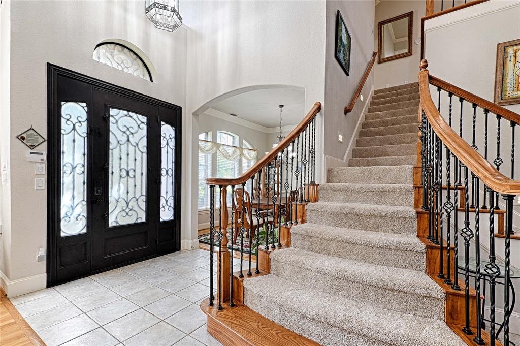 2605 Saratoga Drive