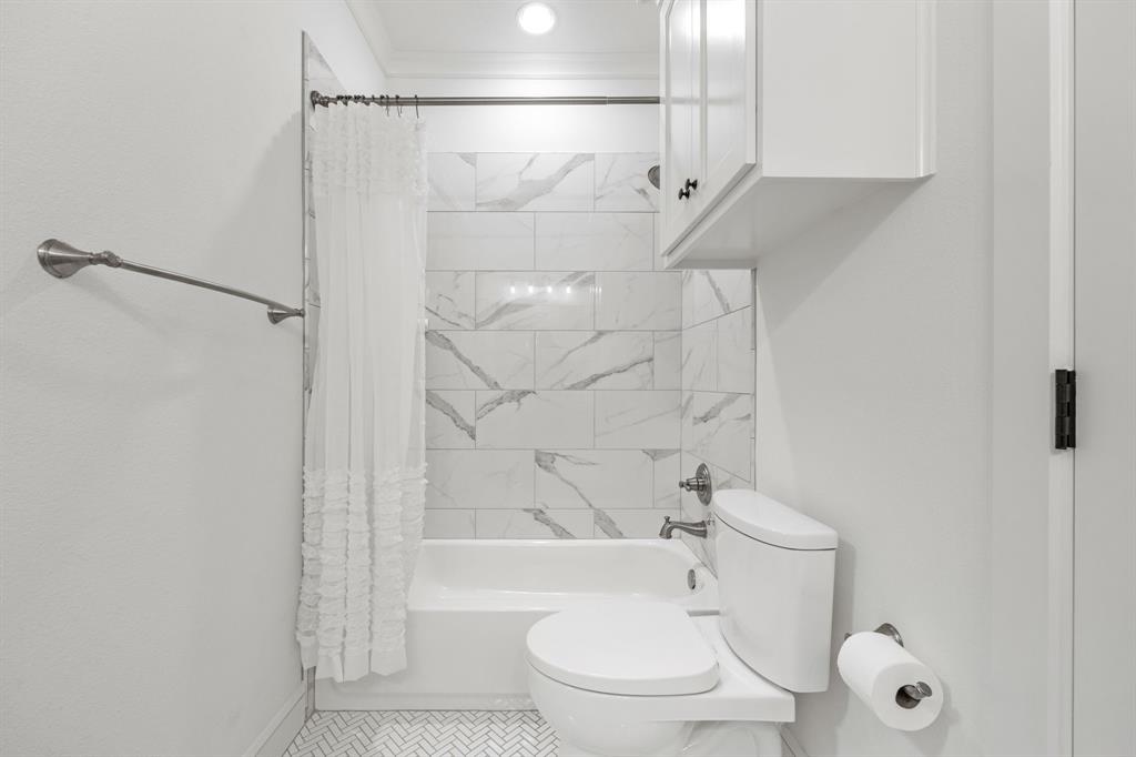 Villas of Hidden Knoll - Residential