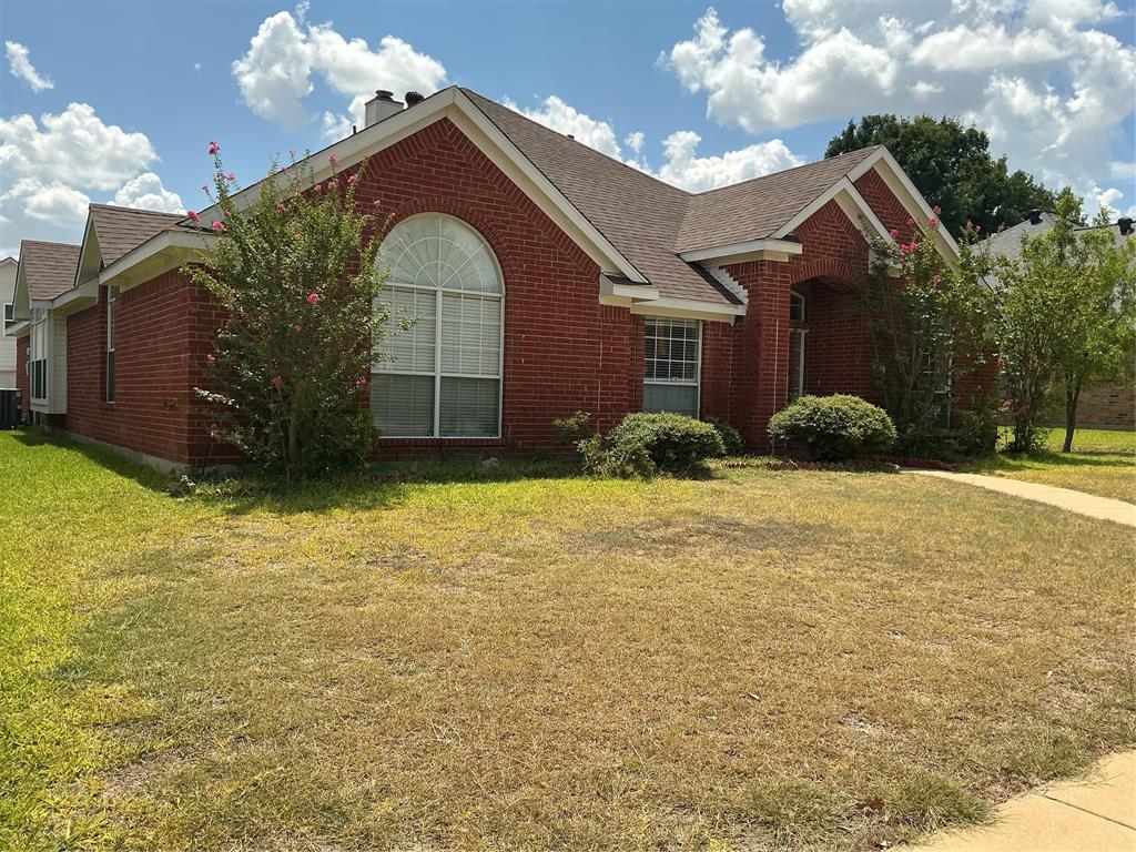1412 FARINGDON Drive