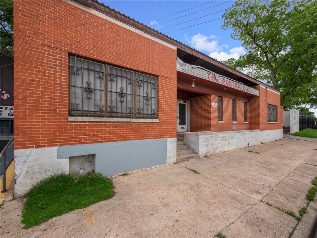 Riverfront - Commercial Sale