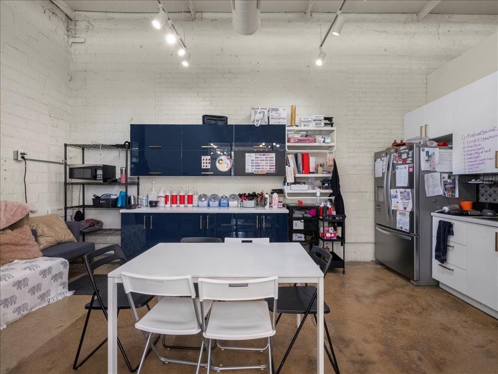 Riverfront - Commercial Sale