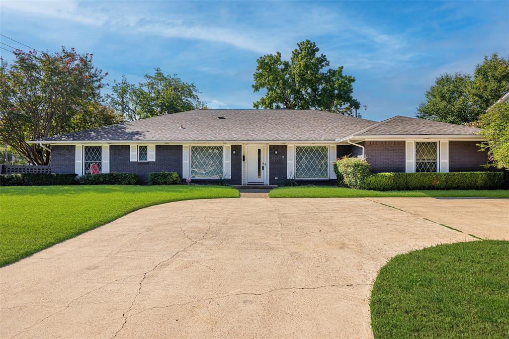 Lovers Lane East - Residential Lease