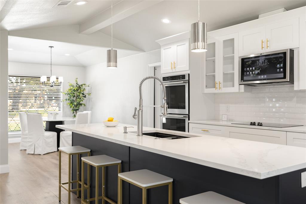 Lovers Lane East - Residential Lease