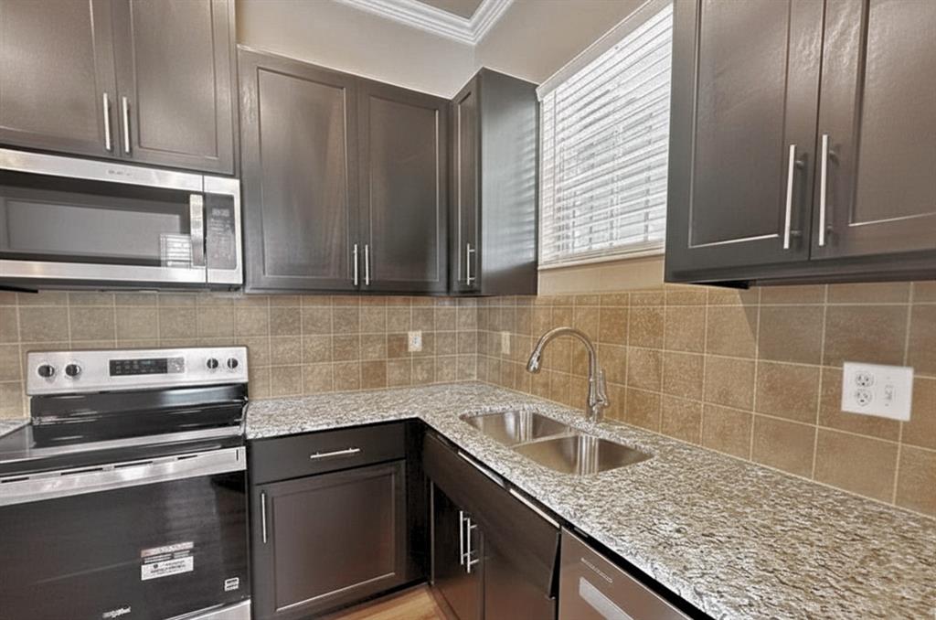 413 Henderson Street