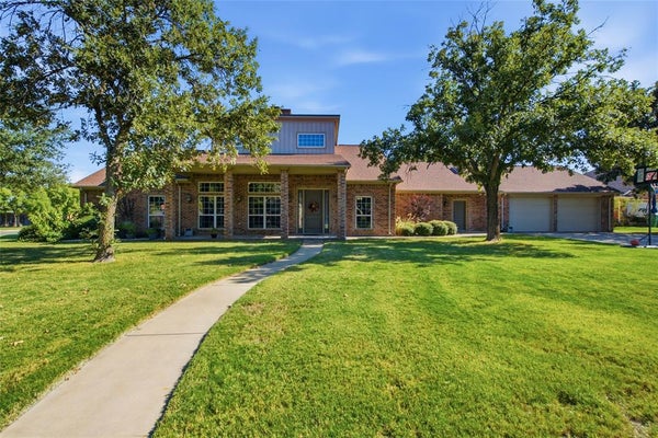800 COTTONWOOD CT, STEPHENVILLE, TX 76401 - Image ea333a9975f8edb6a1da7326eb9cdb68/2951310690