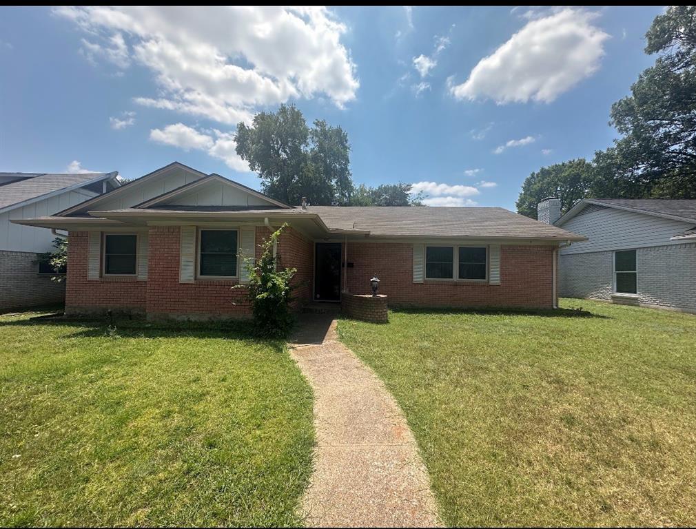 Dallas, Texas 75224, United States, 3 Bedrooms Bedrooms, ,3 BathroomsBathrooms,Residential,Pending,212223