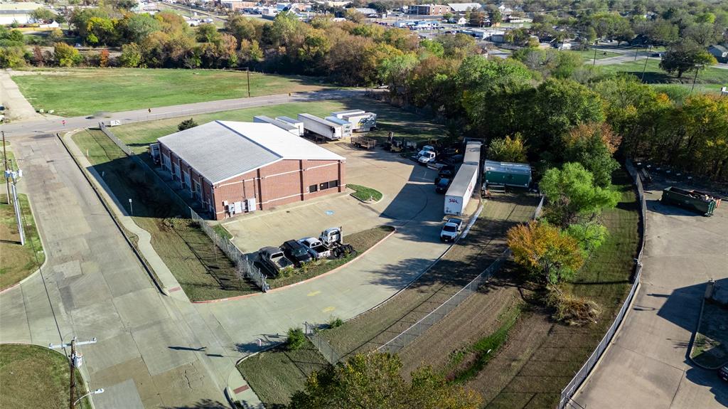 Dalworth Indust District - Commercial Sale