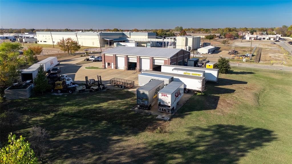 Dalworth Indust District - Commercial Sale