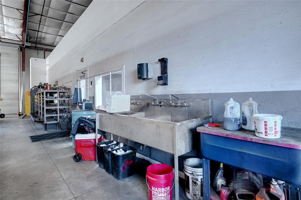 Dalworth Indust District - Commercial Sale