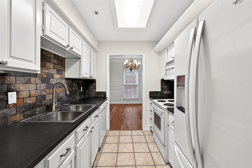 Ascot Place Condos - Residential