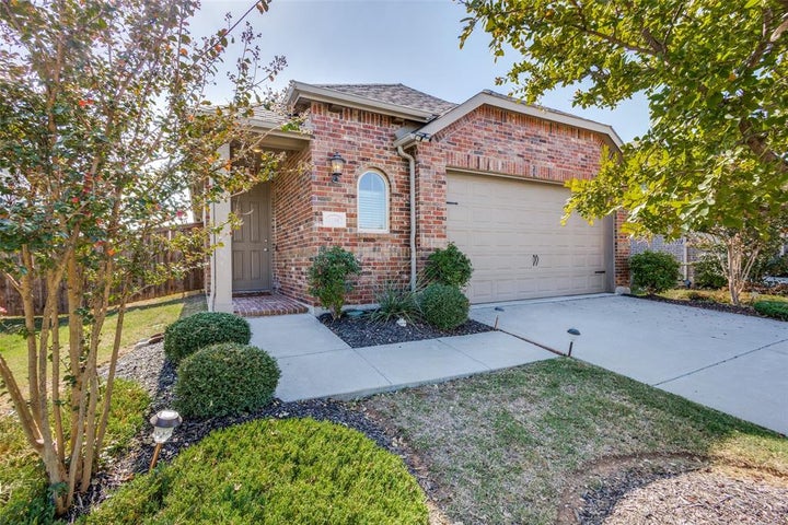 Photo 1 of 25 — 1116 Friesian Lane, Aubrey, TX 76227