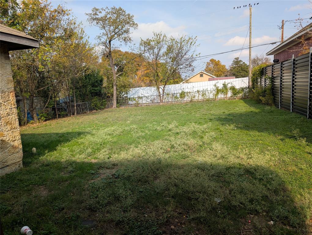 Trinity Heights Add - Residential Lease