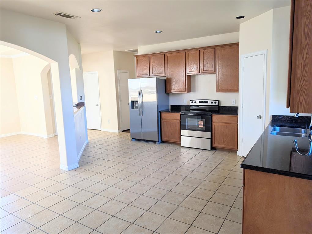 Trinity Heights Add - Residential Lease