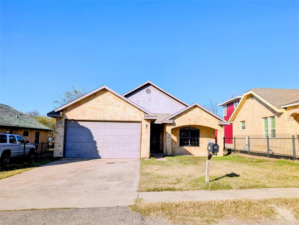 Trinity Heights Add - Residential Lease