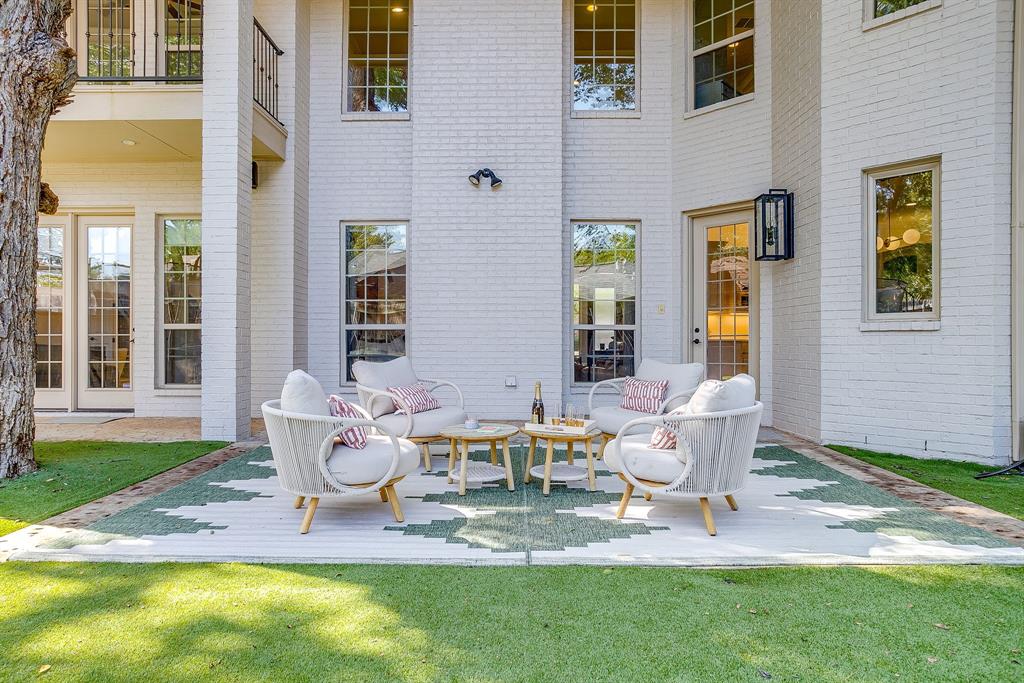 River Elm - Residential