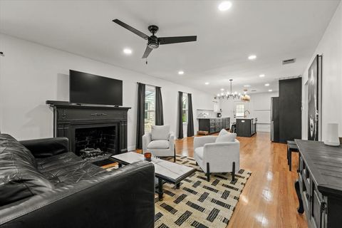 1622 Hollywood Avenue Dallas TX 75208