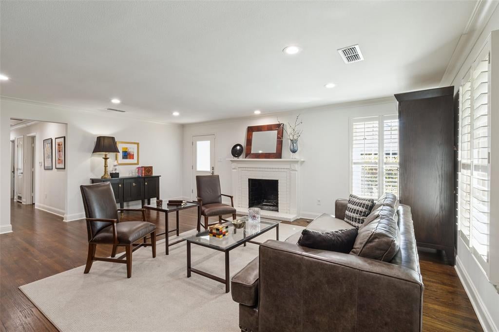 6550 Oriole Drive