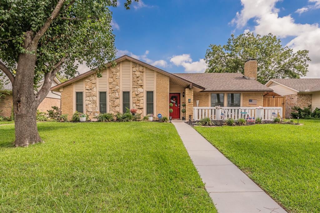 2217 Homestead Place