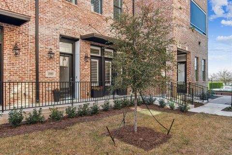 15005 Oak Street Addison TX 75001
