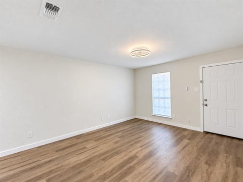 Photo of 1000 Mary Street, Arlington, TX 76010 (MLS # 21420429)