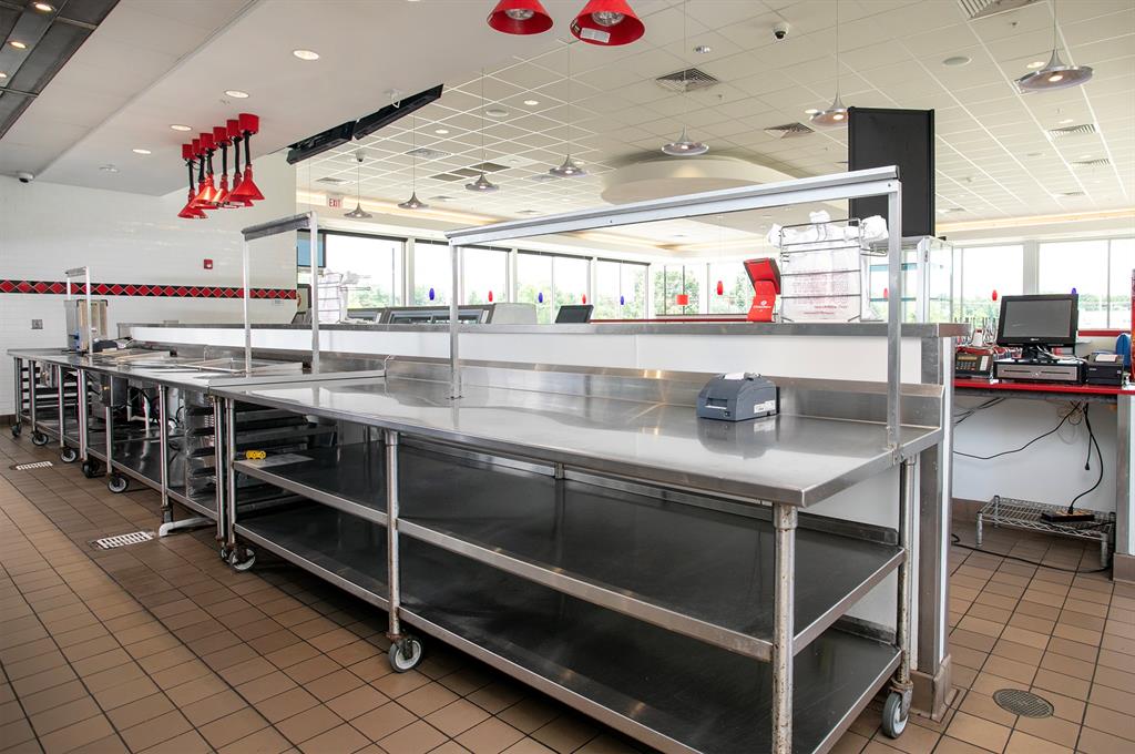 BOB'S PLACE - Commercial Sale