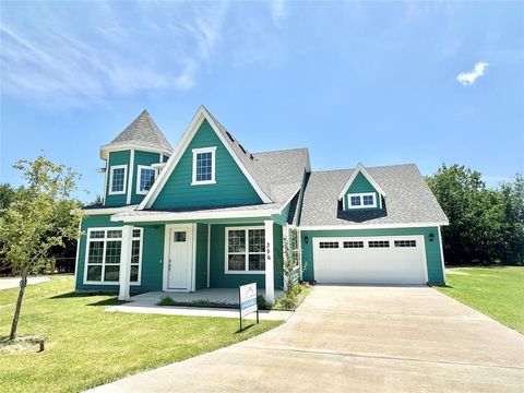 Photo of 1356 Orange Blossom Court, Gainesville, TX 76240 (MLS # 21200772)